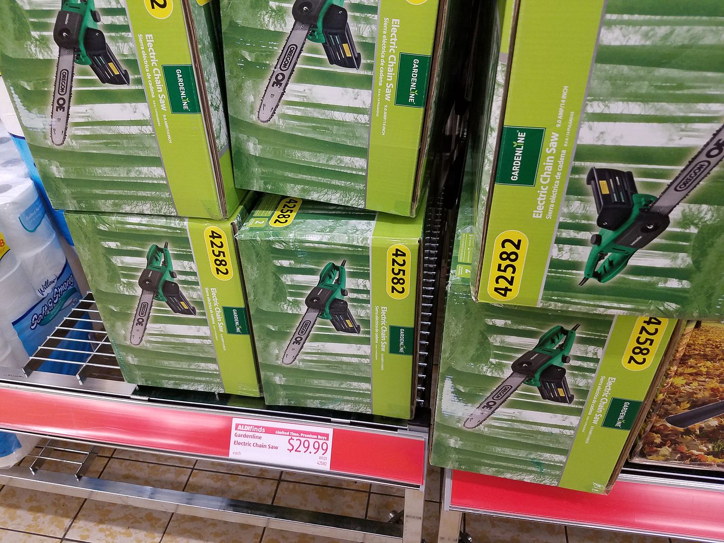 Deal alert at ALDI. Chainsaws for 30, blowers for 30.